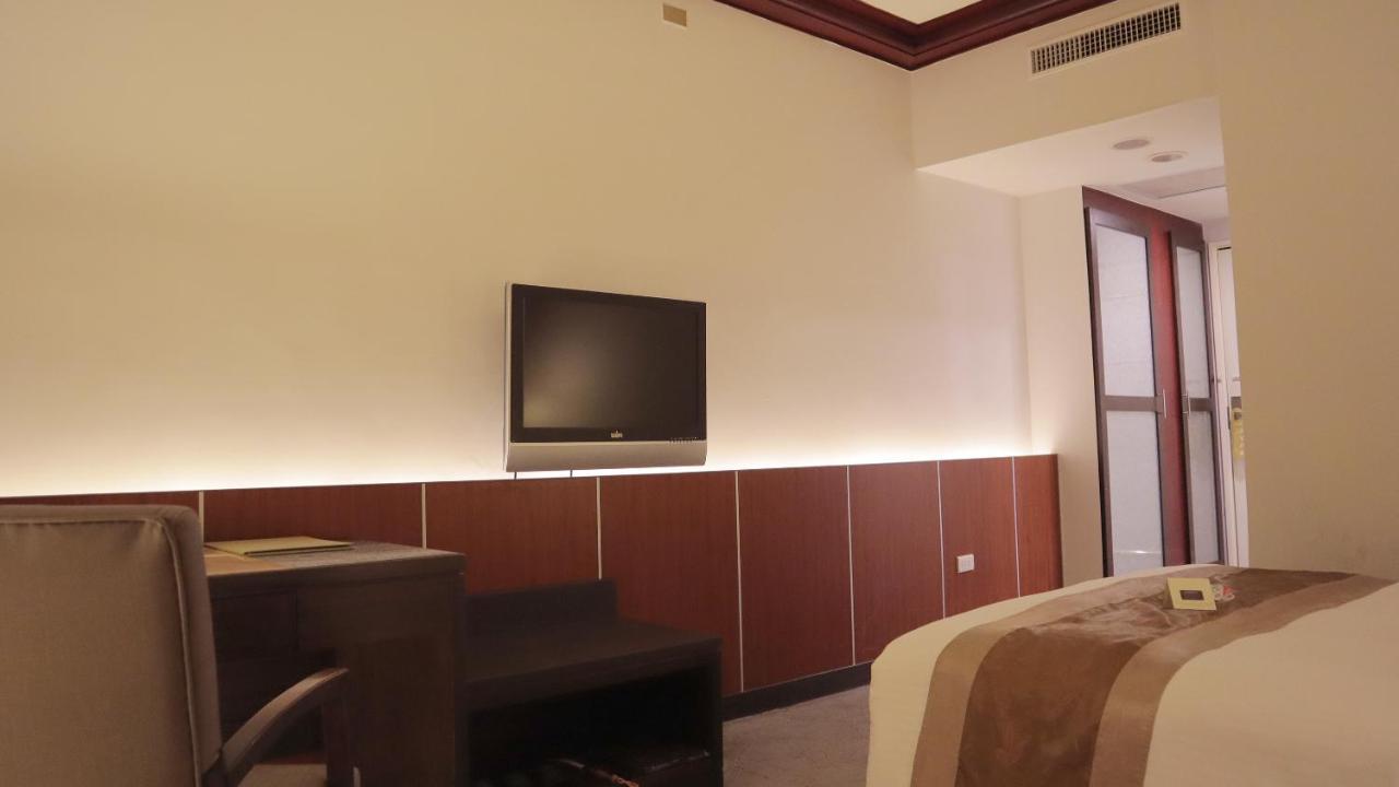 Ho Fong Business Stay Fengyuan Exterior photo
